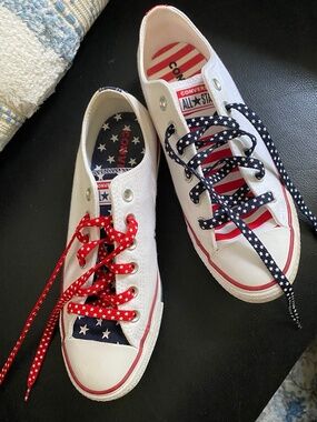 converse USA flag